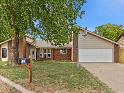 Property at 131 Regency Dr, Clinton, OK