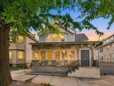 196 S 6th St
