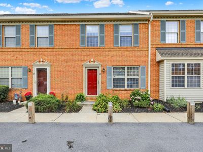 373 Meeting House Ln