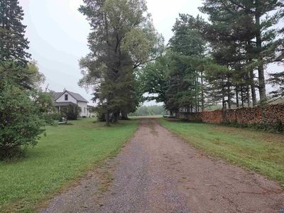 2585 Hautala Rd