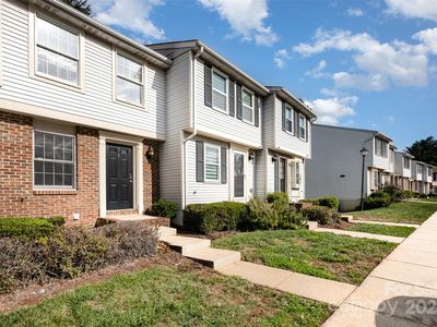 9432 Lexington Cir APT E