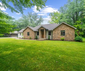 8650 Mary Meadows Dr