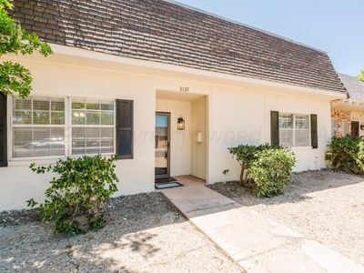 3137 SW 28th Ave
