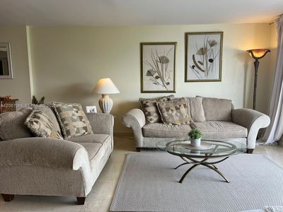 18151 NE 31st Ct APT 1005