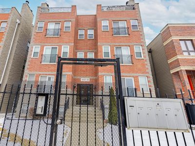 4439 S Calumet Ave APT 1S