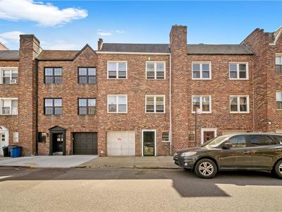 258 Senator St