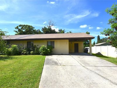 321 Lake Harris Dr