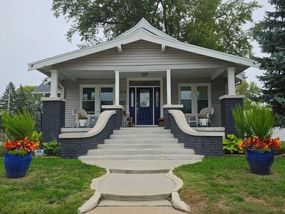 1100 River Dr