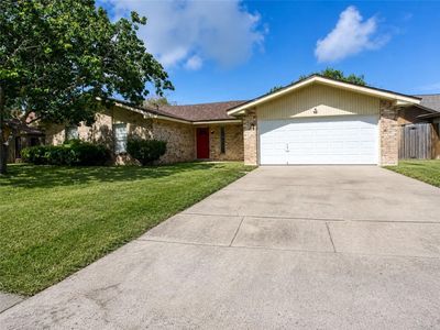1817 Dolphin Dr