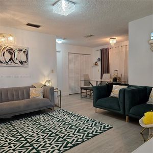 3450 Pinewalk Dr N APT 422