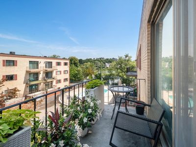 404 Broadway APT 303