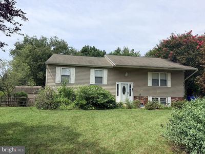 10395 Chateau Dr