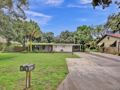 5073 SW 28th Avenue