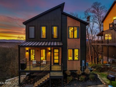 514 New Venture Way