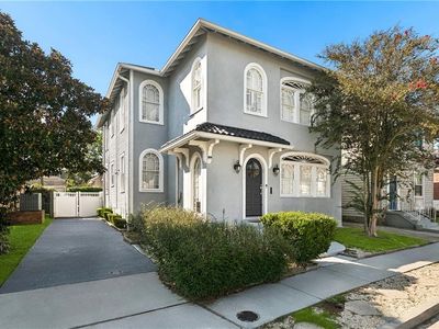 4210 Vincennes Pl