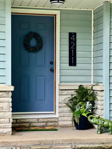 4211 W Gardenia Drive