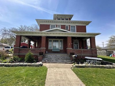 Property at 117 N Lincoln St, Memphis, MO