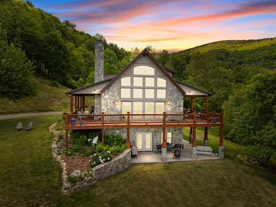1336 Point Lookout Ln