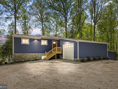 1070 Lakeview Dr