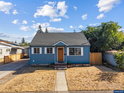 2430 Claude St SE