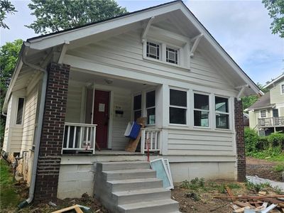 714 E 54th Ter