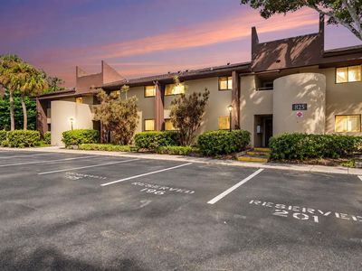 825 S VILLAGE DRIVE N #102