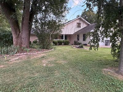 Property at 2017 Jackson Dr, Vincennes, IN