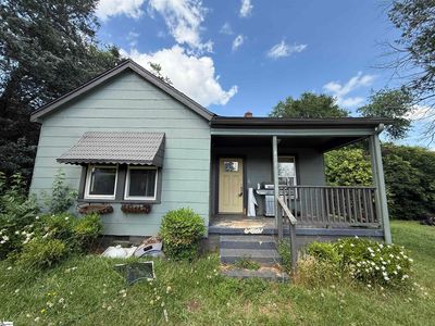 451 Longview Dr