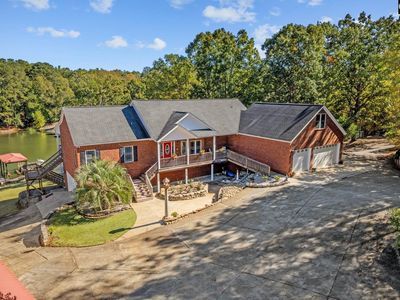2210 Lake Rd
