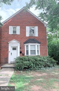 6117 Parkway Dr #2