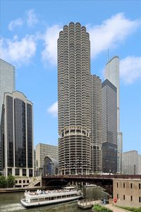 300 N State St APT 3206