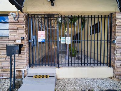 7845 NE Bayshore Ct APT 12A