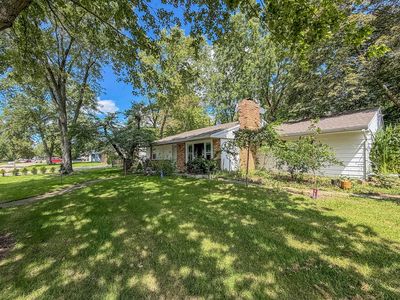 910 Maplepark Dr