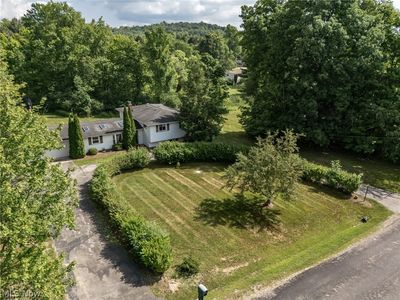 Property at 7708 Maple Grv, Chesterland, OH