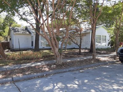 400 Edgefield Dr