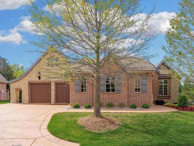 10501 E Genova St
