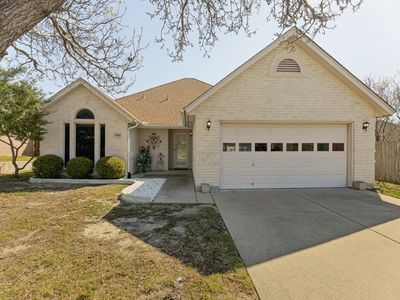 6908 Cheatham Dr