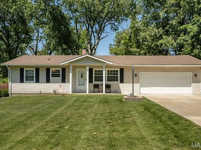 Property at 809 Lindell Dr, Ballwin, MO