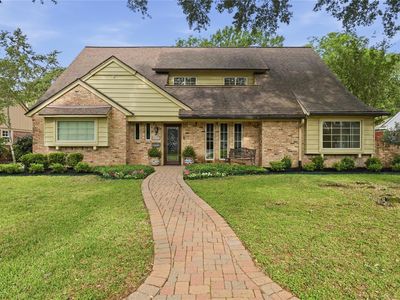 615 Lornmead Dr