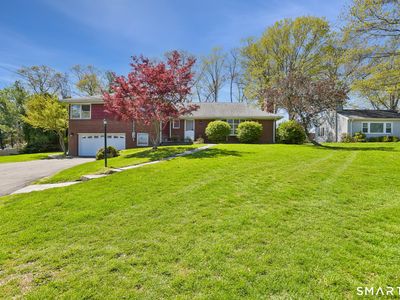 104 Knollwood Drive