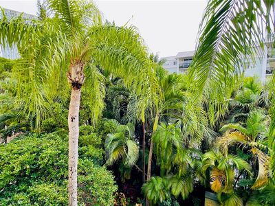 17125 N Bay Rd APT 3311