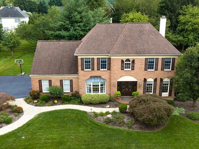 708 Castlewood Dr