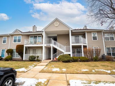 Property at 22 Amberly Ct, Franklin Park, NJ