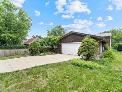 Property at 1444 Deerfield Pl, Highland Park, IL