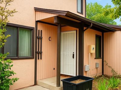 557 W Good Hope Cir APT C