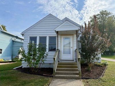 211 East Chapel Street