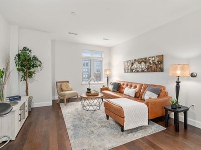 1501 Commonwealth Ave #304