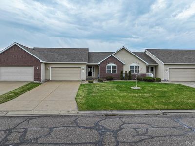7039 Rosewood Dr