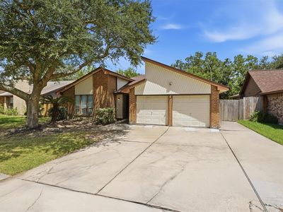 602 Briarclift Ln