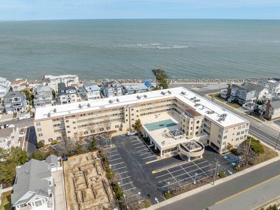 700 1st Ave Unit 215